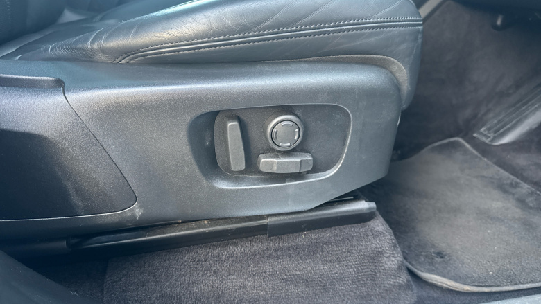 Land Rover Range Rover Sport 3.0 D300 HSE Silver 5dr Auto Diesel Estate